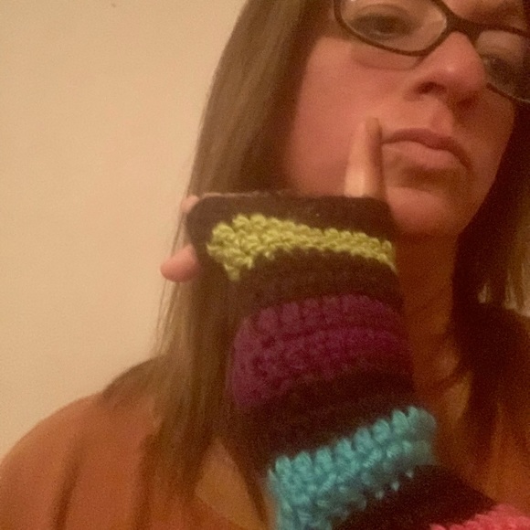 NEW LISTING‼️Crochet Fingerless Gloves/Arm Warmers - Picture 2 of 4